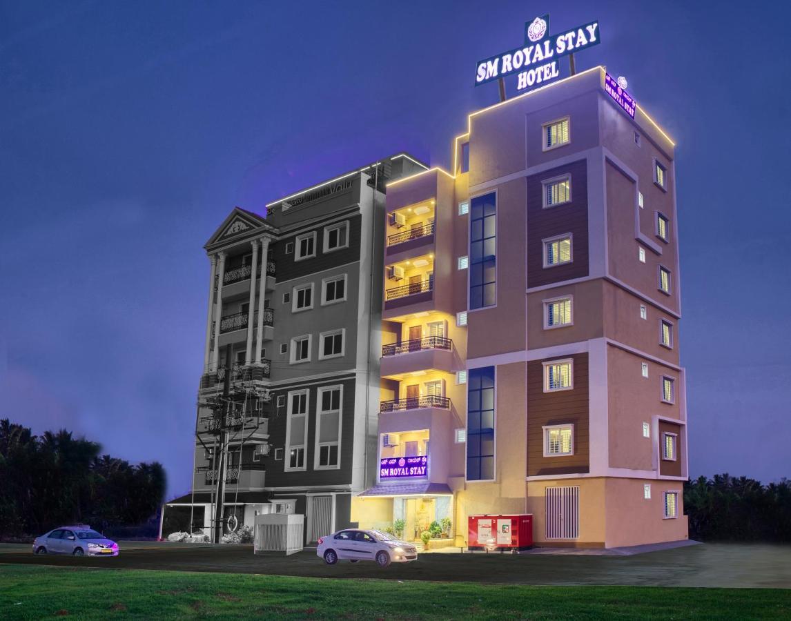 Sm Royal Stay Hotel - Near Bangalore International Airport Devanahalli エクステリア 写真